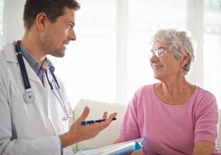 Nearly 75% of clinician participants endorsed the effectiveness of screening for lung cancer. Nearly 75% of clinician participants endorsed the effectiveness of screening for lung cancer.