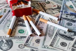 Participants who received monetary incentives had greater abstinence compared with those who did not. Participants who received monetary incentives had greater abstinence compared with those who did not.